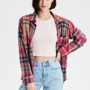 AMERICAN EAGLE  Ahh-Mazingly Soft
Boyfriend Plaid Shirt (M)